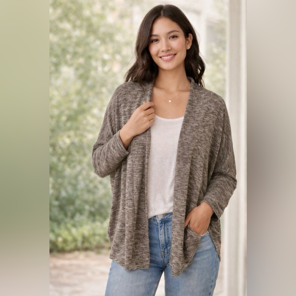 Women's Charlotte Russe open front top Cardigan size medium